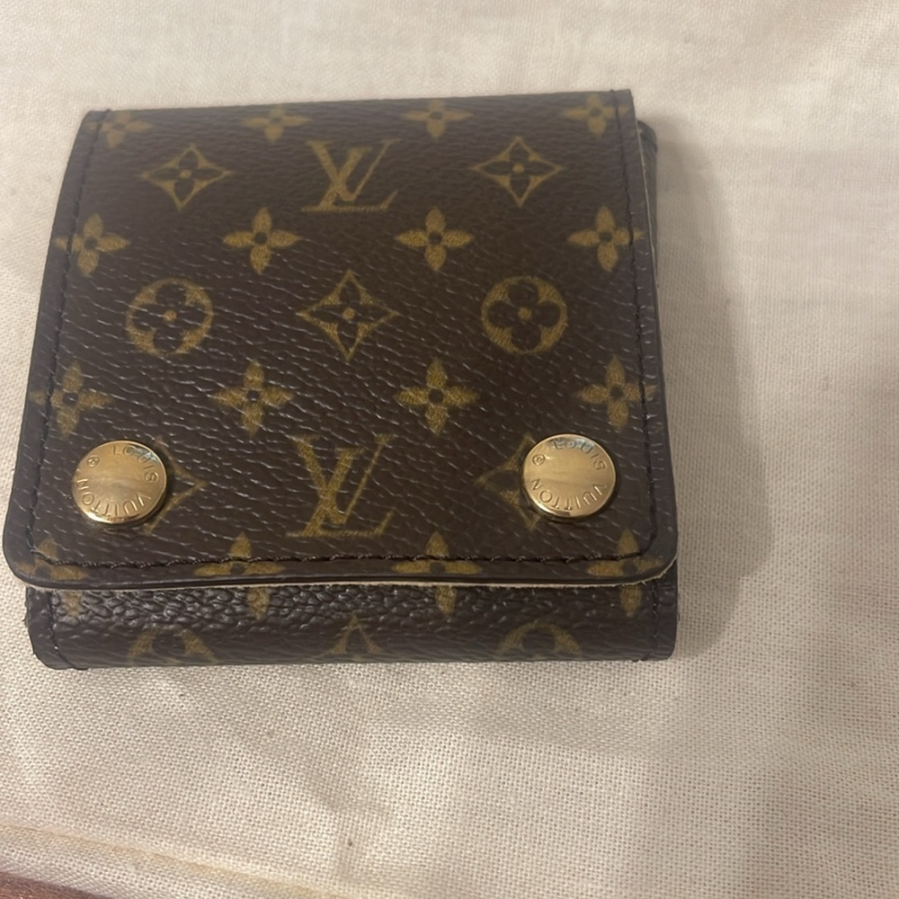 Louis Vuitton Small Jewelry Organizer - Picture 7 of 7